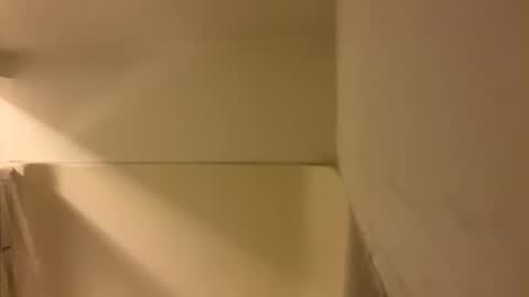 Snapshot of 0000000010000000 chatting on 28, 10, 2025 AlphaDragon online show from 28, 10, 2025