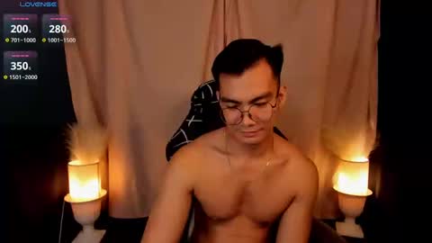 Snapshot of 000batman000 chatting on 5, 2, 2025 Bruce online show from 5, 2, 2025