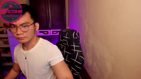 Snapshot of 000batman000 chatting on 23, 10, 2025 Bruce online show from 23, 10, 2025