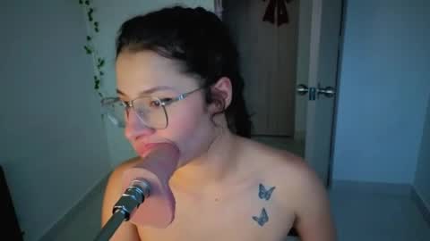 Snapshot of 0ne_of_0ne chatting on 8, 11, 2025 Steven e online show from 8, 11, 2025