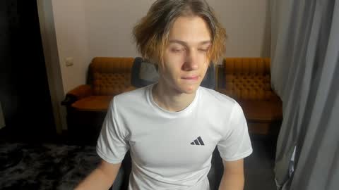 Snapshot of 0verlandd chatting on 30, 12, 2024 Adam online show from 30, 12, 2024