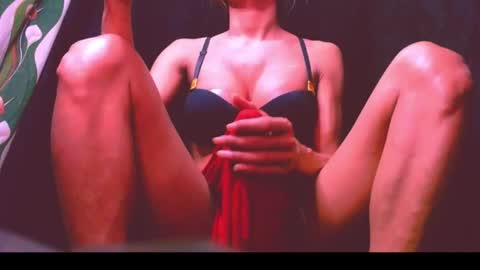 Snapshot of 11inchmistressxxlyka chatting on 4, 2, 2025 CALL ME BABY online show from 4, 2, 2025