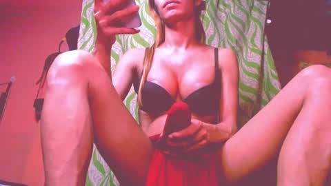 Snapshot of 11inchmistressxxlyka chatting on 1, 3, 2025 CALL ME BABY online show from 1, 3, 2025