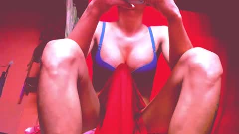 Snapshot of 11inchmistressxxlyka chatting on 8, 3, 2025 CALL ME BABY online show from 8, 3, 2025