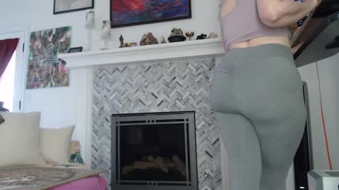Snapshot of 11willowandjohn11 chatting on 28, 1, 2025 Aurora Willows online show from 28, 1, 2025
