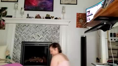 Snapshot of 11willowandjohn11 chatting on 4, 2, 2025 Aurora Willows online show from 4, 2, 2025