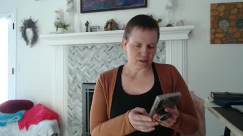 Aurora Willows online show from 18, 4, 2026