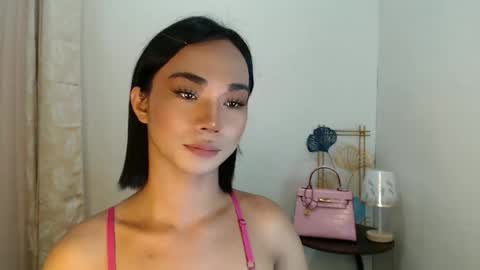 Snapshot of 18_nicole chatting on 9, 11, 2025 barbie online show from 9, 11, 2025