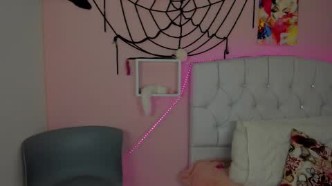 18candy online show from 24, 10, 2025