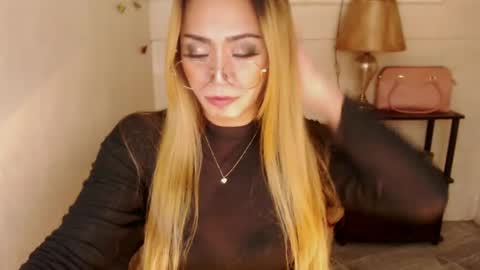 Snapshot of 1bigsurprise4you chatting on 23, 12, 2024 angel online show from 23, 12, 2024