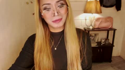 Snapshot of 1bigsurprise4you chatting on 25, 12, 2024 angel online show from 25, 12, 2024