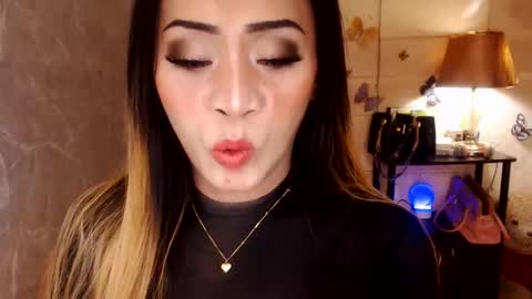 Snapshot of 1bigsurprise4you chatting on 24, 9, 2025 angel online show from 24, 9, 2025