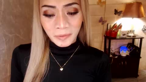 Snapshot of 1bigsurprise4you chatting on 12, 11, 2025 angel online show from 12, 11, 2025