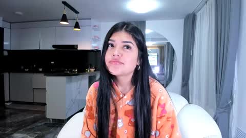 Hello soy bonnie  online show from 4, 3, 2025