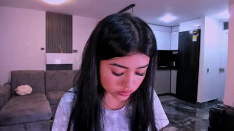 Hello soy bonnie  online show from 9, 9, 2025