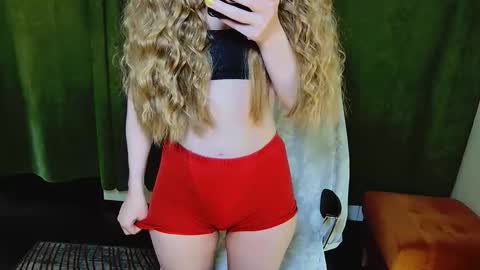 Snapshot of 1goldilocks chatting on 16, 2, 2026 online show from 16, 2, 2026