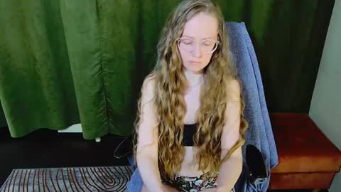 Snapshot of 1goldilocks chatting on 8, 3, 2026 online show from 8, 3, 2026