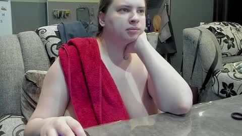 1LINDSEY1 online show from 2, 2, 2025