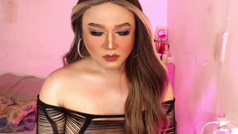 1lovelymess online show from 9, 7, 2026