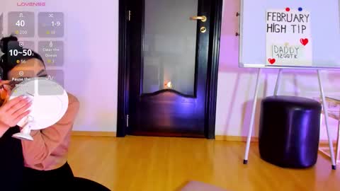 Moona  online show from 28, 2, 2026