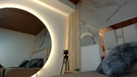 Snapshot of 1naughty_milf chatting on 12, 6, 2026 Luisa online show from 12, 6, 2026