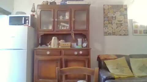 22esserre online show from 3, 10, 2025