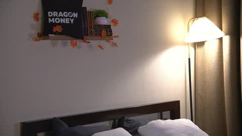 Snapshot of 2girls_1dream chatting on 2, 12, 2025 Elley online show from 2, 12, 2025