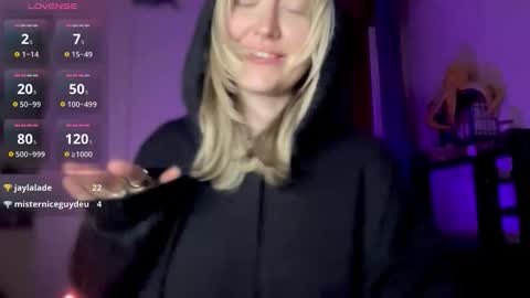 Snapshot of 2kepler22b chatting on 10, 11, 2025 . online show from 10, 11, 2025