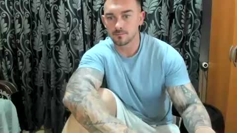 Snapshot of 2sexymuscles chatting on 23, 6, 2026 2sexymuscles online show from 23, 6, 2026