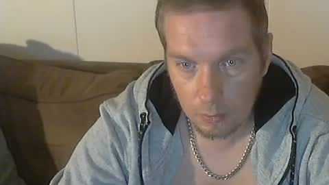 2small4you83 online show from 8, 12, 2024