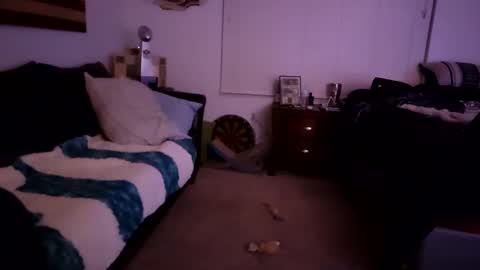 2stroke82 online show from 2, 11, 2025