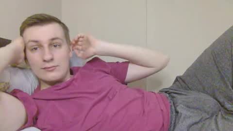 Snapshot of 3andy3 chatting on 16, 12, 2025 Andy online show from 16, 12, 2025