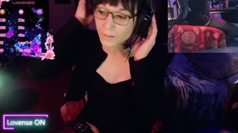 Snapshot of 3shycat3 chatting on 27, 11, 2025 3ShyCat3 online show from 27, 11, 2025