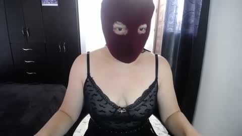 Snapshot of 666maskgirl chatting on 19, 12, 2024 SHANNON online show from 19, 12, 2024