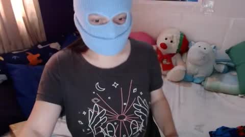 Snapshot of 666maskgirl chatting on 27, 12, 2024 SHANNON online show from 27, 12, 2024