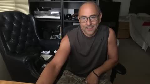 Snapshot of 66sexytime99 chatting on 20, 12, 2025 daddy vegas for single women and couples here online show from 20, 12, 2025