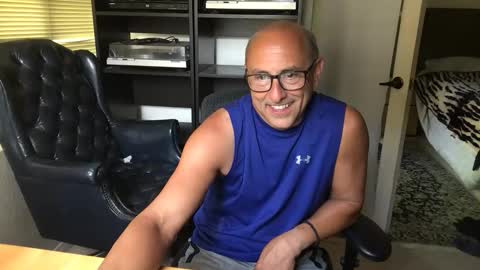 Snapshot of 66sexytime99 chatting on 10, 6, 2026 daddy vegas for single women and couples here online show from 10, 6, 2026
