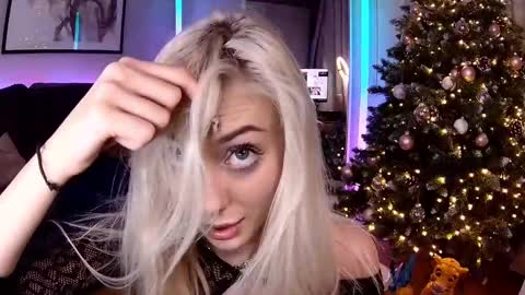 Snapshot of 7loren_wood7 chatting on 10, 1, 2025 Loren Wood online show from 10, 1, 2025