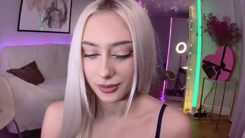 Snapshot of 7loren_wood7 chatting on 12, 2, 2025 Loren Wood online show from 12, 2, 2025