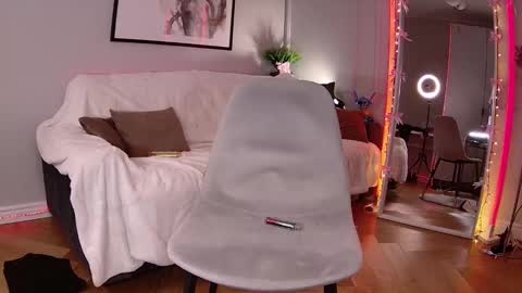 Snapshot of 7loren_wood7 chatting on 25, 2, 2025 Loren Wood online show from 25, 2, 2025