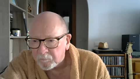  Papi  online show from 18, 1, 2025