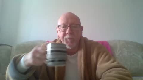  Papi  online show from 31, 1, 2025