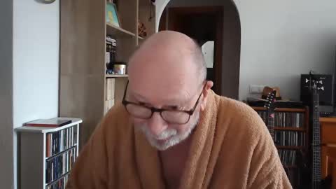  Papi  online show from 8, 3, 2025