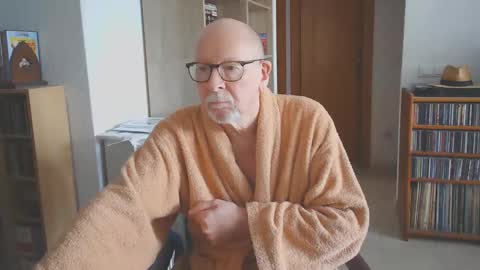  Papi  online show from 1, 11, 2025