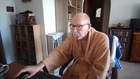  Papi  online show from 25, 11, 2025