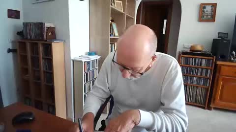 Snapshot of 7thsojourn chatting on 24, 4, 2026 Papi online show from 24, 4, 2026