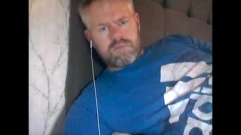 Snapshot of 81jonnyx chatting on 2, 1, 2025 81jonnyx online show from 2, 1, 2025