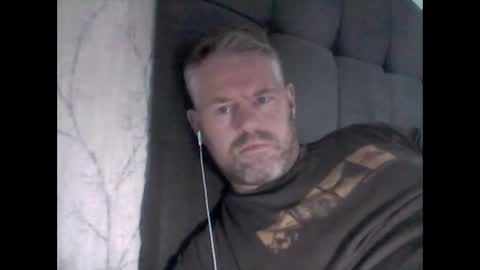 Snapshot of 81jonnyx chatting on 11, 10, 2025 81jonnyx online show from 11, 10, 2025