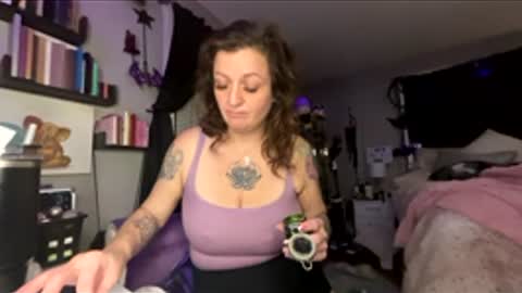 That girl online show from 13, 1, 2026