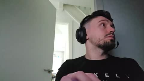 8inchdude93 online show from 16, 3, 2026